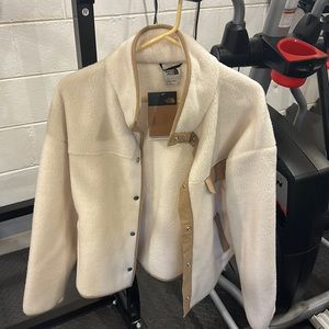 North face Sherpa cream jacket new with tags